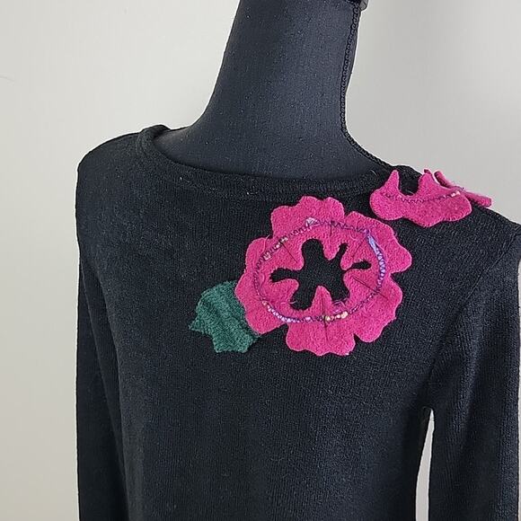 Look At Me Designs Flower Applique Wool Sweater Eco Friend Recycle Black size M - Picture 4 of 13